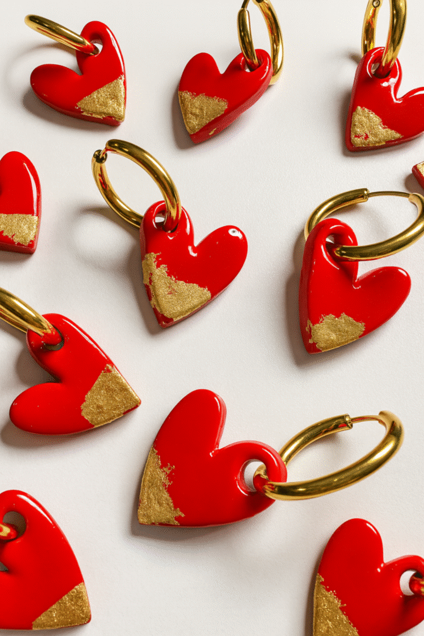 ChatGPT Image 6 oct 2025, 06_24_15 p.m. Candongas Corazón Dorado