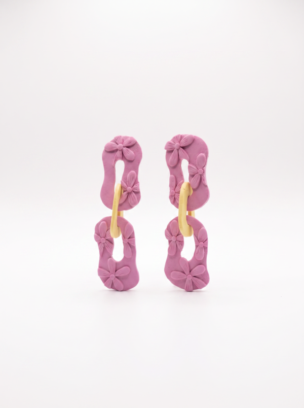 Aretes Entre Pétalos